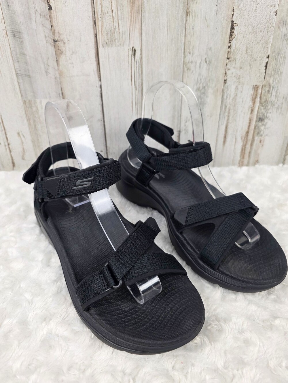 Skechers GO WALK Arch Fit 2.0 Sandal - Exhilarate Black Size 7